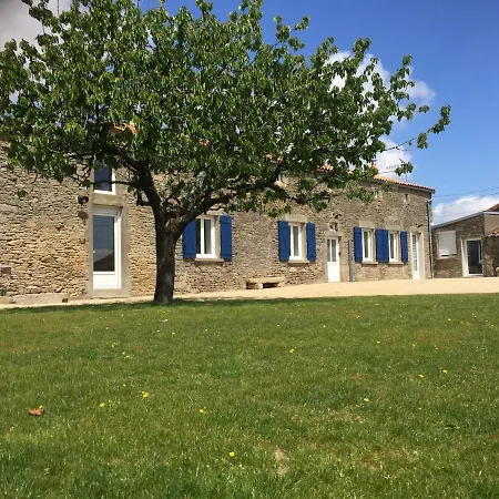 La Maison De La Chaussee